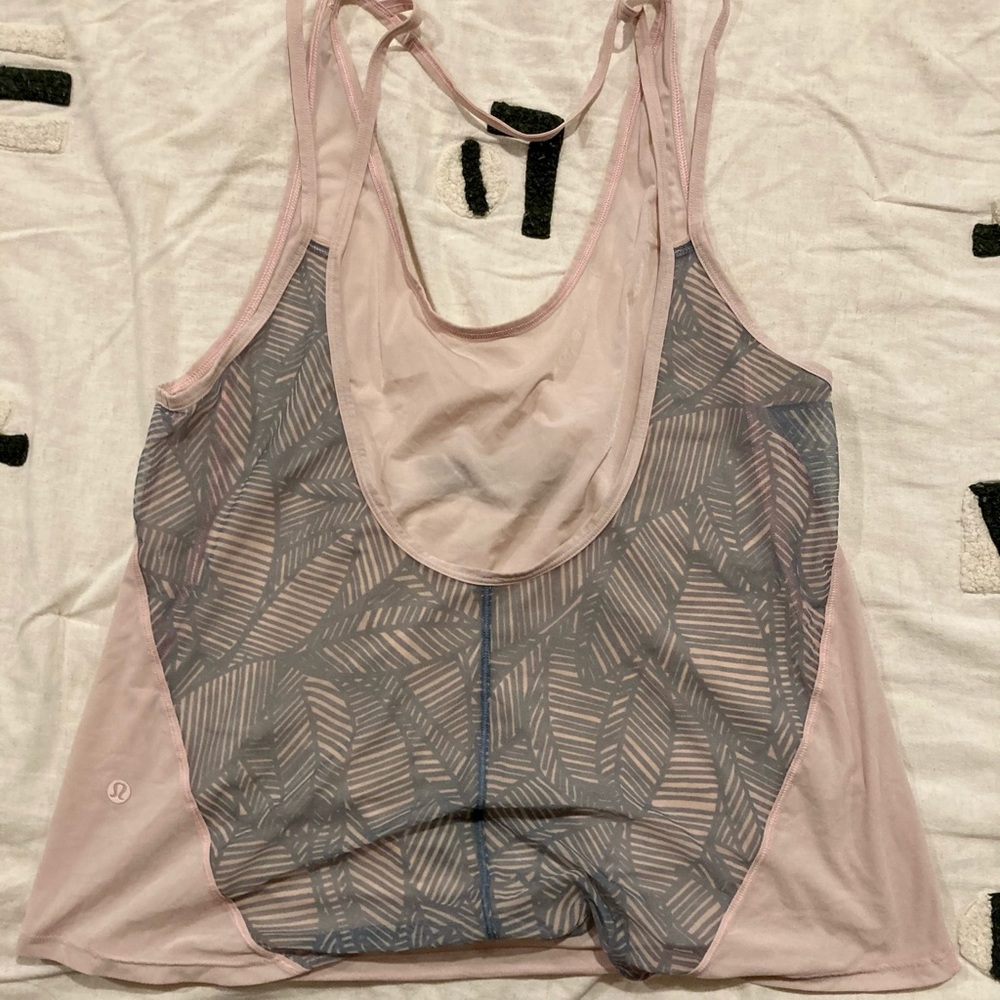 Lululemon tank size 6 RARE